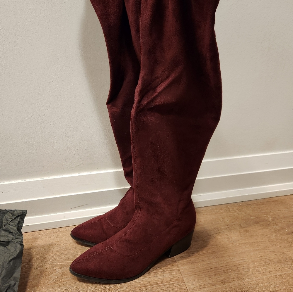 EUC Expression Over the knee suede boots